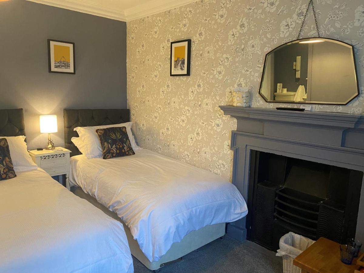 Talbot House Bed & Breakfast And Tearoom เพทลีย์บริดจ์ ภายนอก รูปภาพ