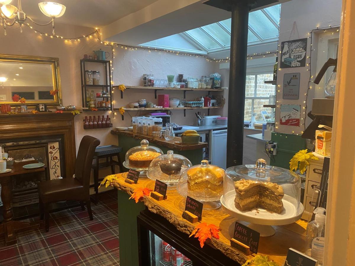 Talbot House Bed & Breakfast And Tearoom เพทลีย์บริดจ์ ภายนอก รูปภาพ
